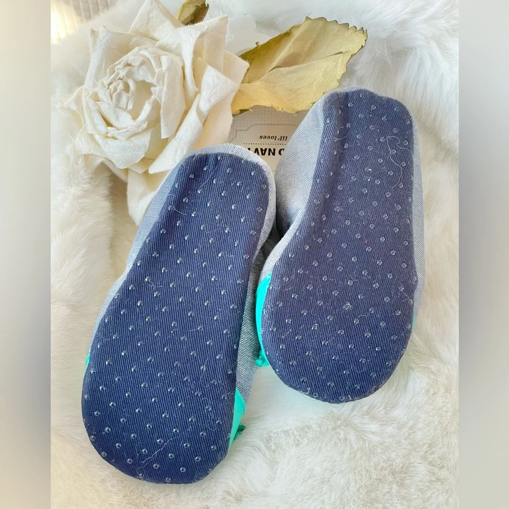 New with tags OLD NAVY BABY SHOES SOFT NAVY WITH AQUA tips and BOW SZ 18-24 MTHS